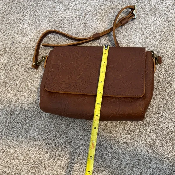 Portland Leather Embossed Brown Crossbody Bag - Picture 10 of 13